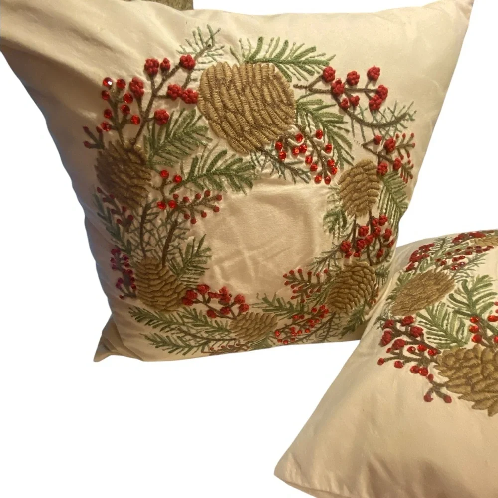Pottery Barn 2 Tan XL Down Filled Pillows W Christmas Wreath Embroidery Beaded - Picture 7 of 16